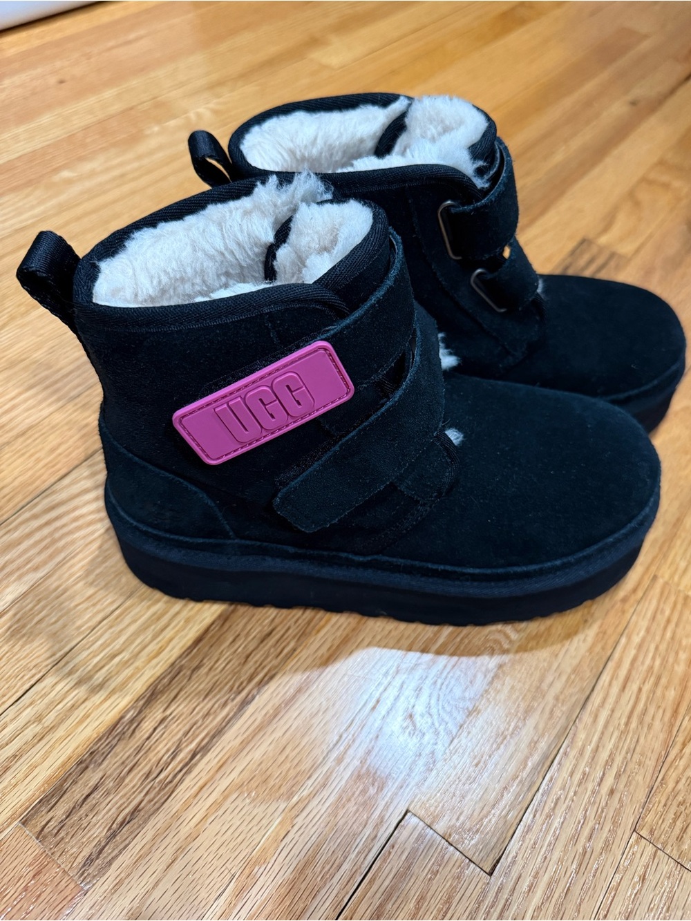 UGG KIDS NEUMEL PLATFORM BOOTS